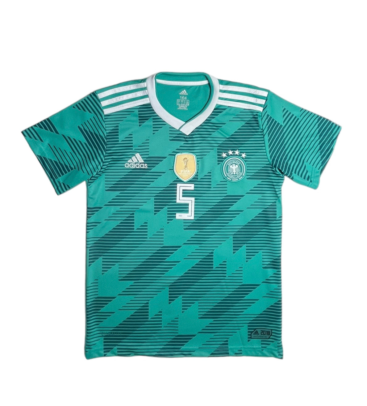 Tricou