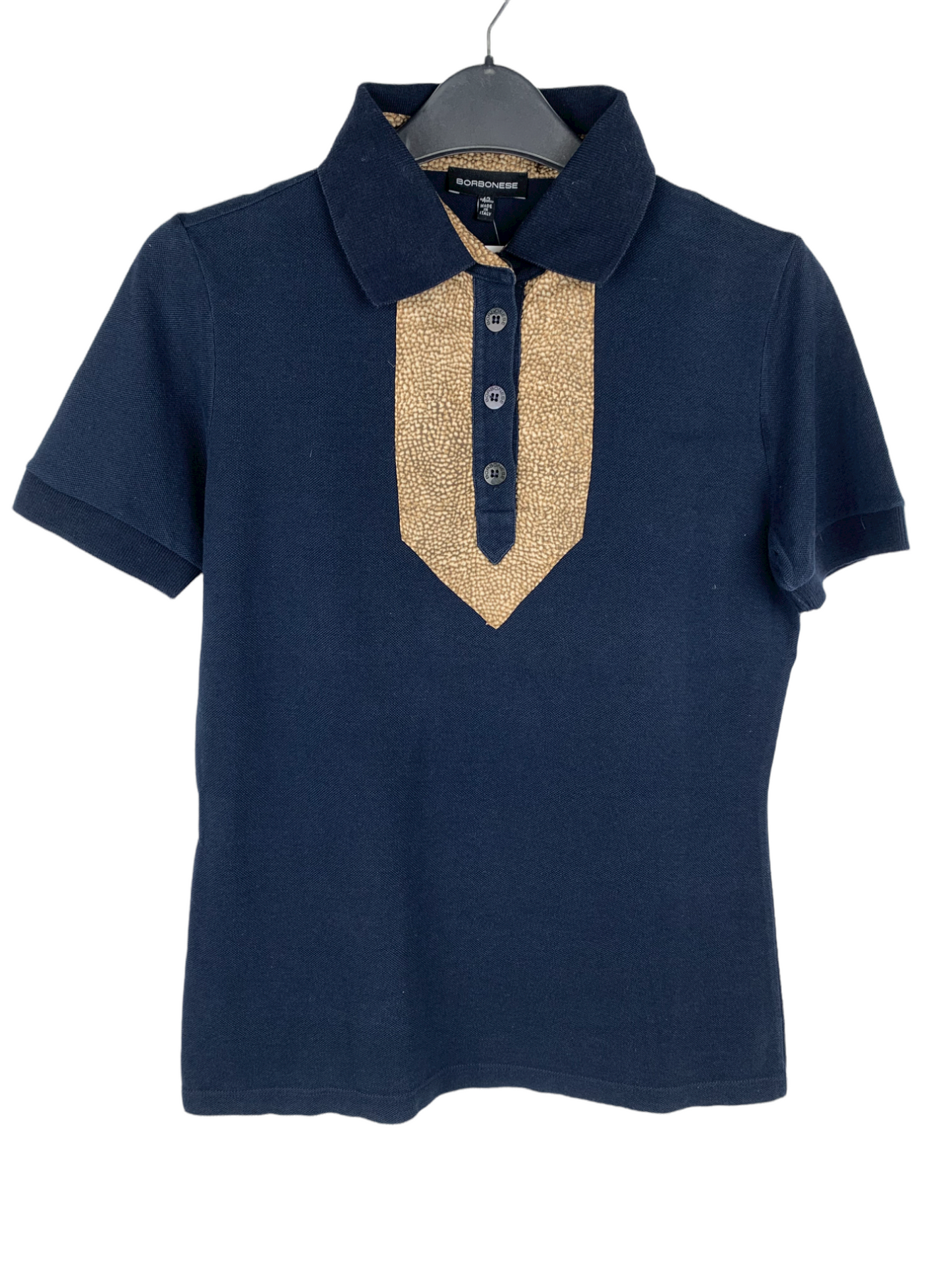 Tricou