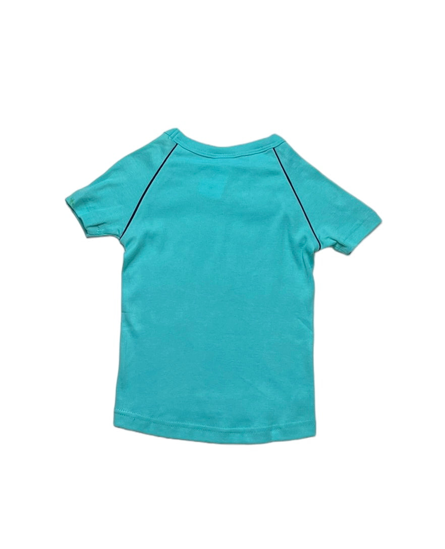 Tricou