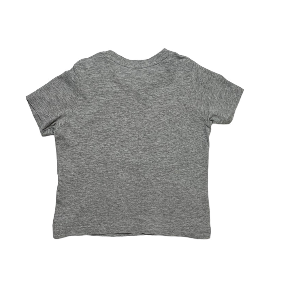 Tricou