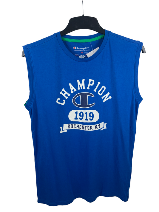 Tricou