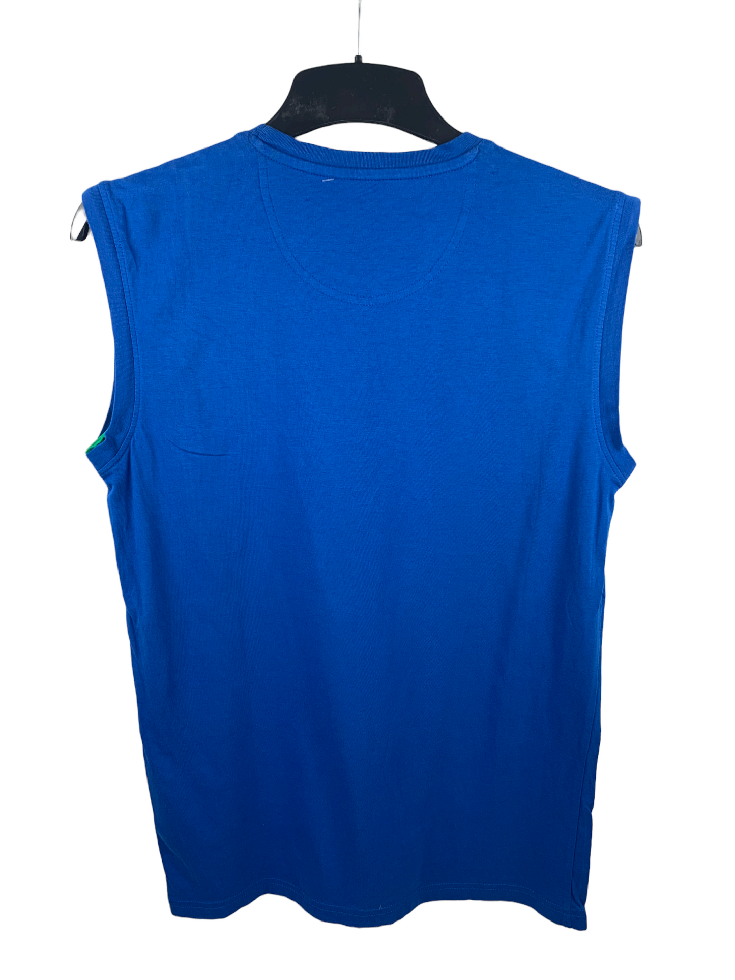 Tricou