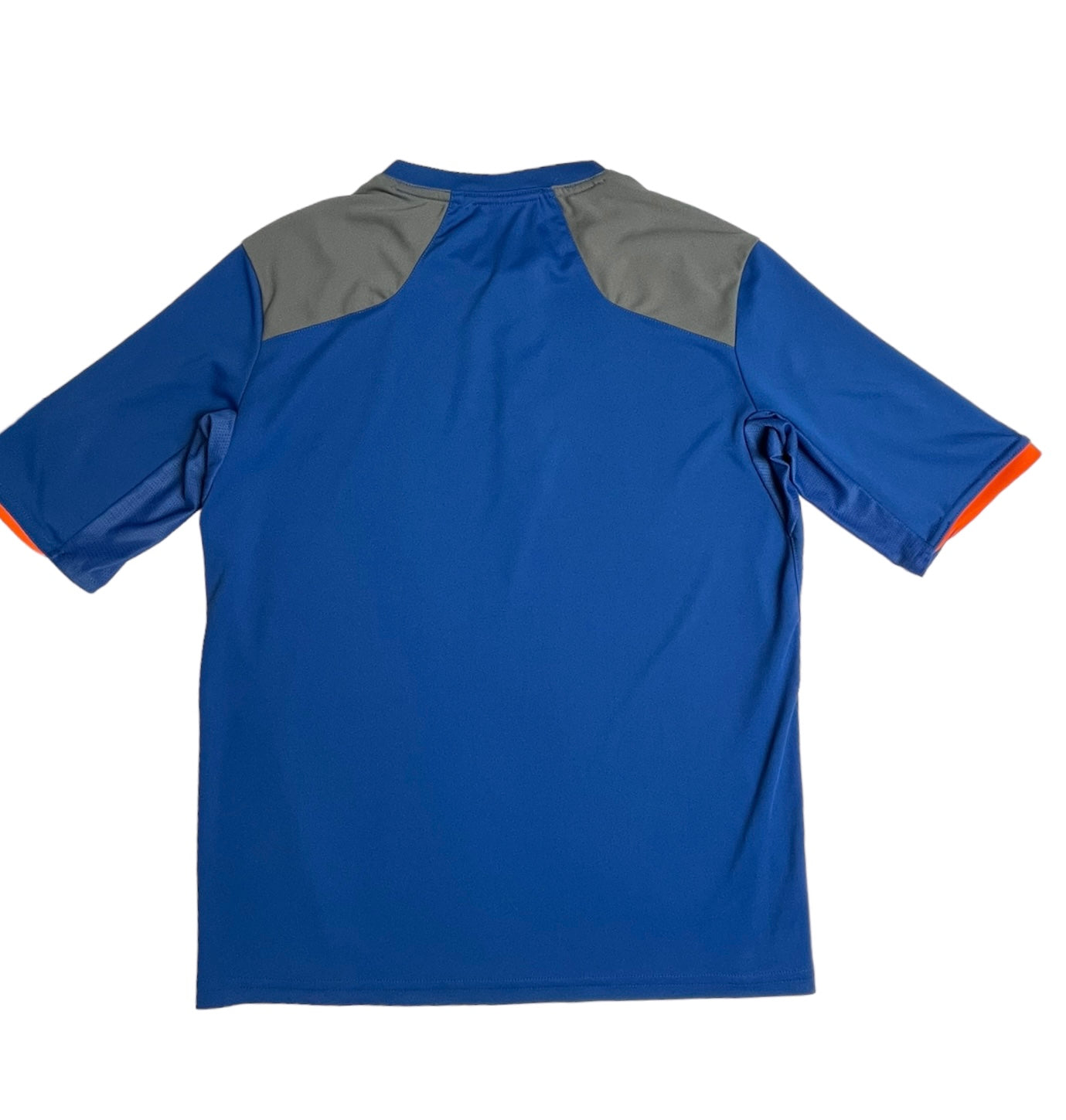 Tricou