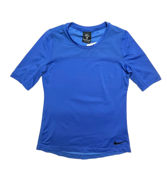 Tricou